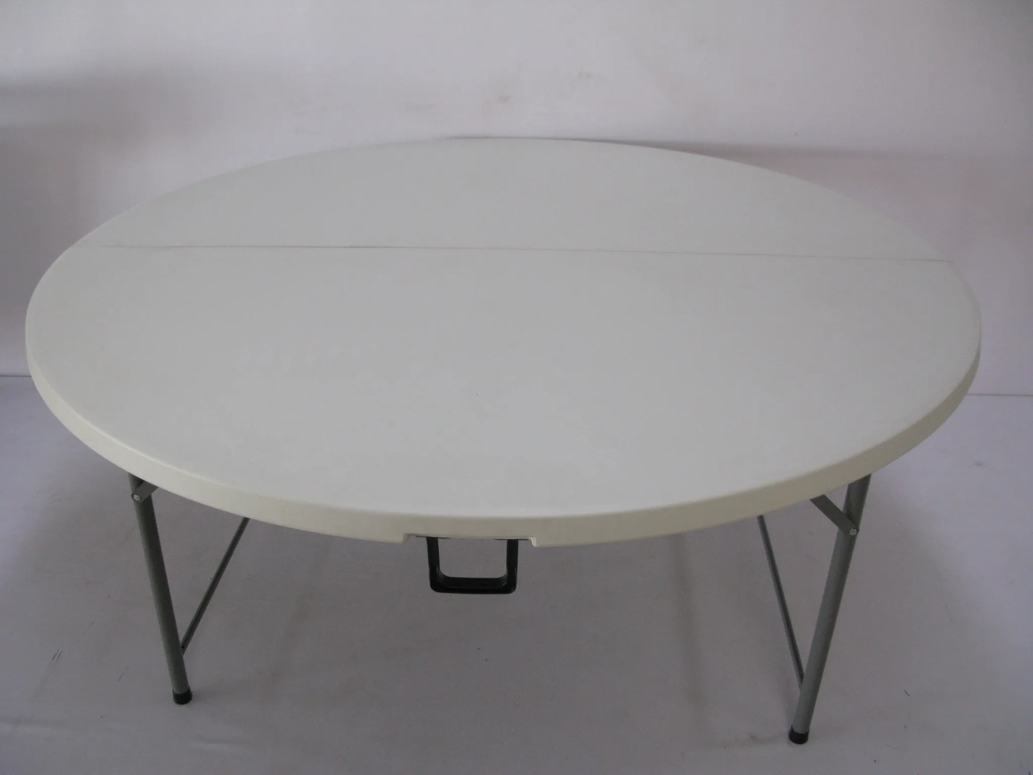 ROU002 - Fold in Half Round Plastic Tables- 1600mm (seats 8 -10 people)