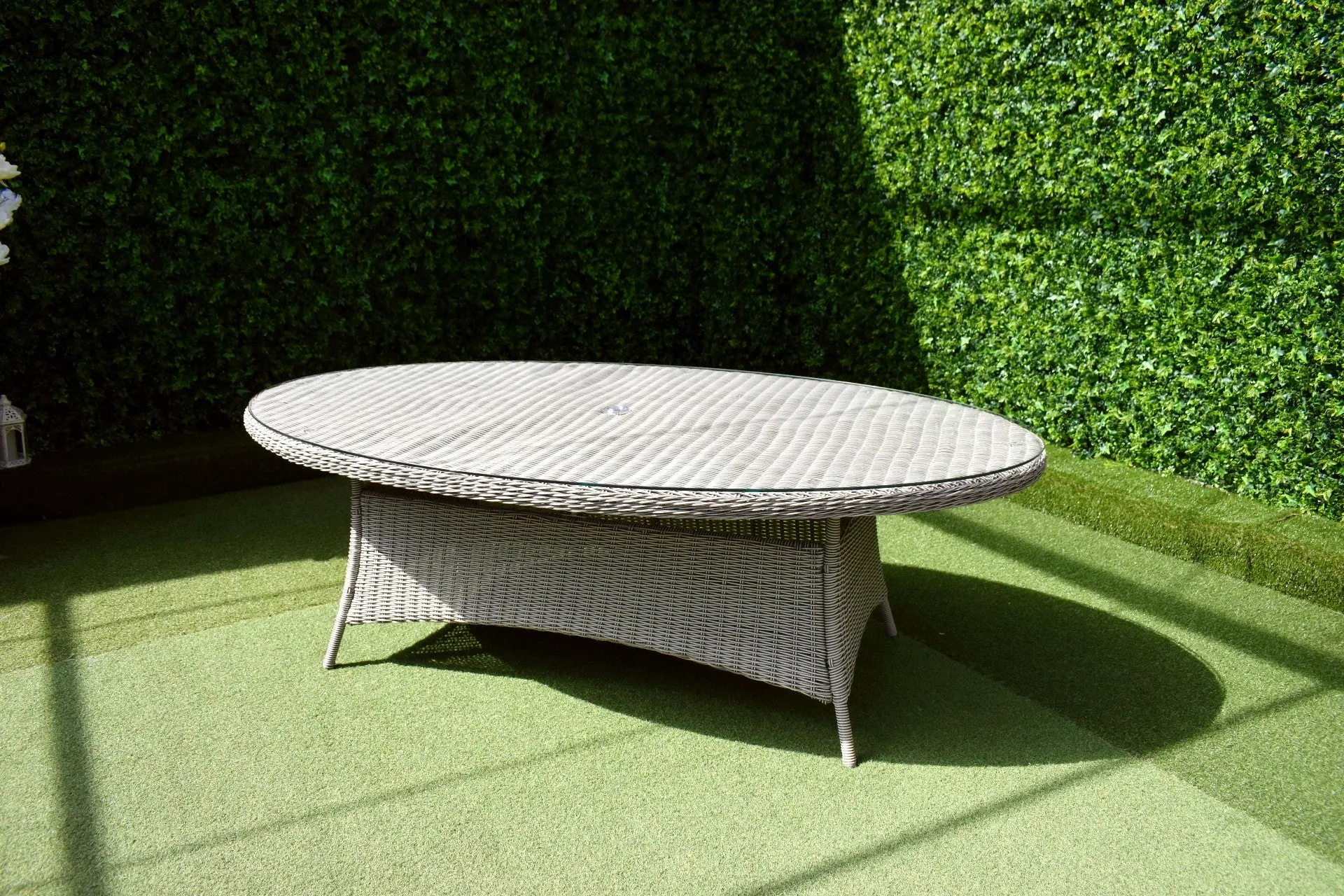 Verona Eight Oval Dining and Reclining